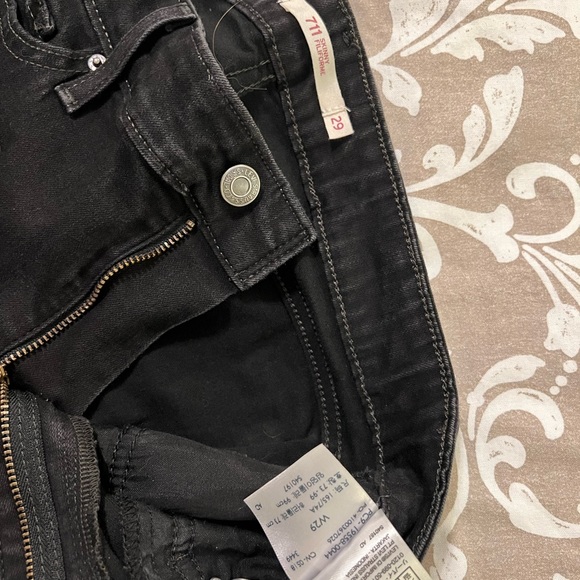 Levi’s 711 Black Skinny Shaping with rhinestones - Picture 2 of 2